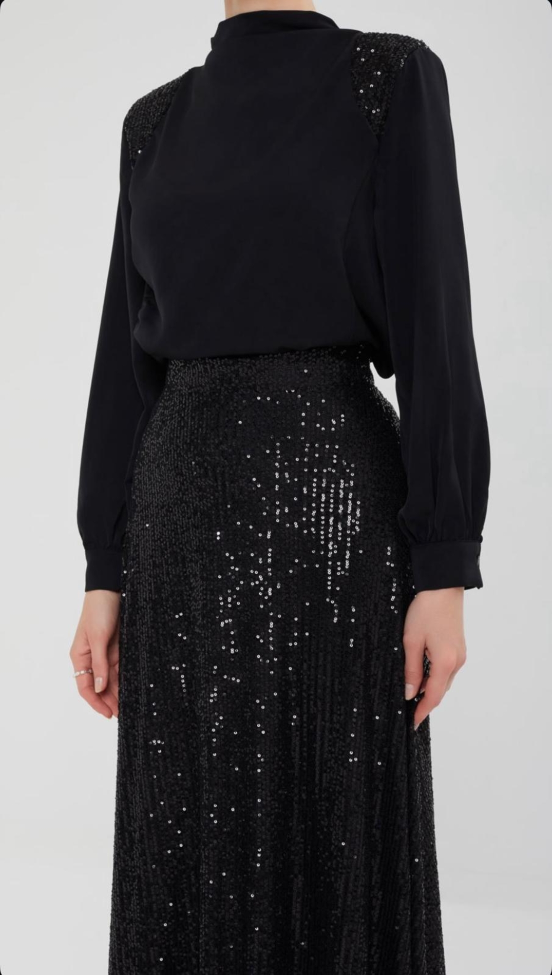 Resim PAYETLİ ETEKLİ TAKIM